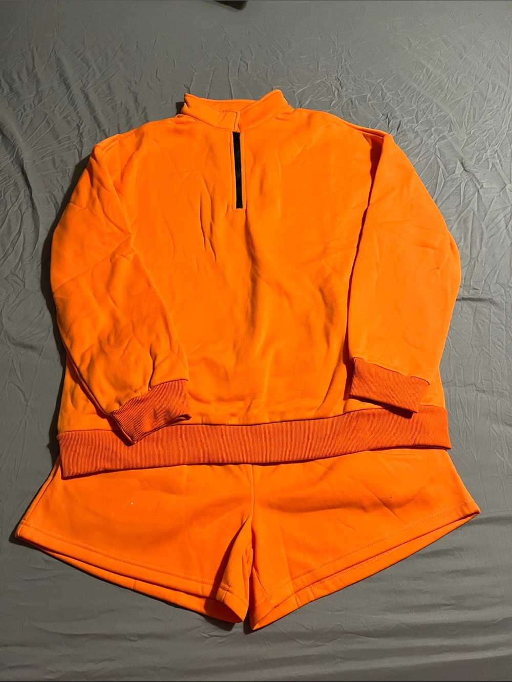 NWT Ladies Pullover Sweatshirt Shorts Set - Size XL